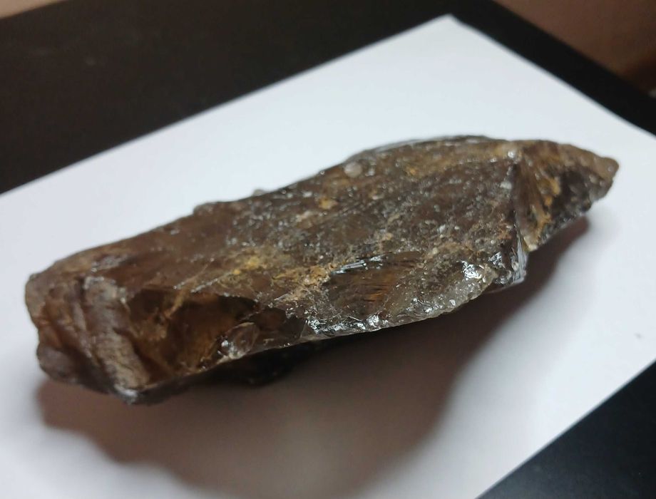 Кварц прозорий для колекції або виробів.