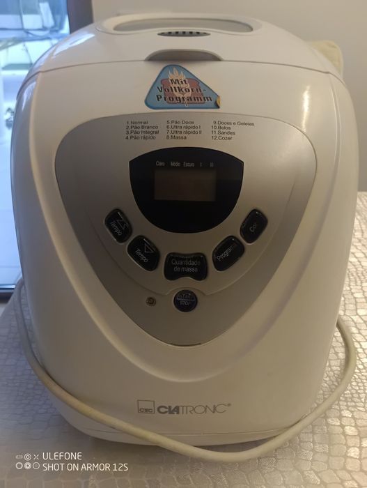 Máquina de Cozer Pão 600W