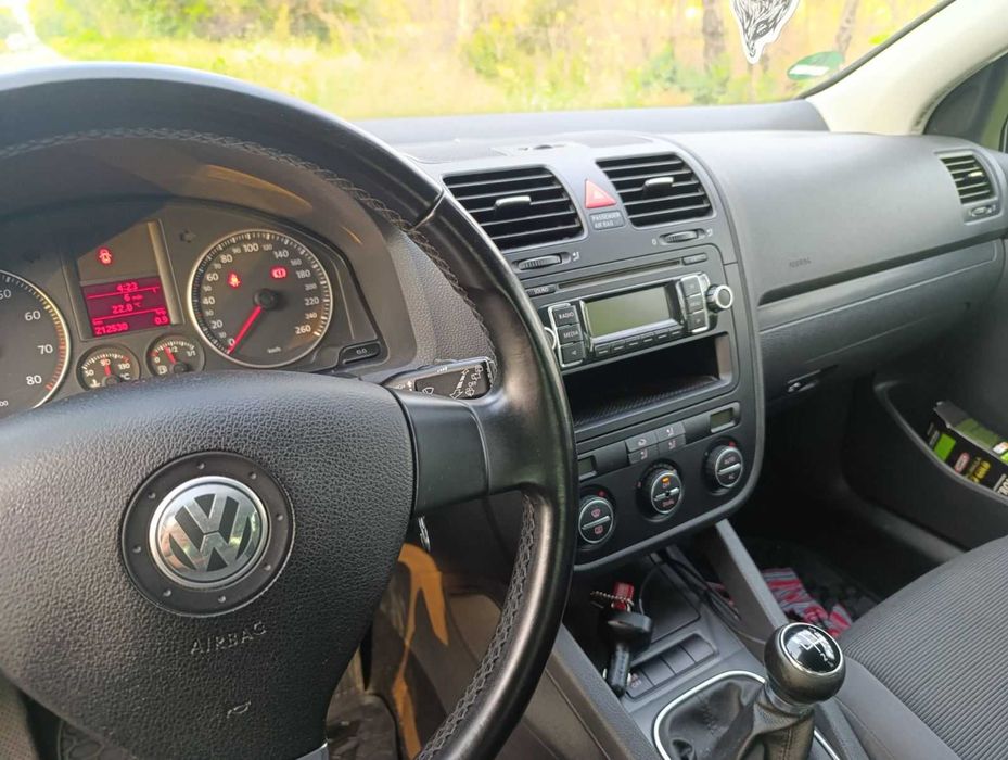 Volkswagen Golf 2008 1,6 МРІ