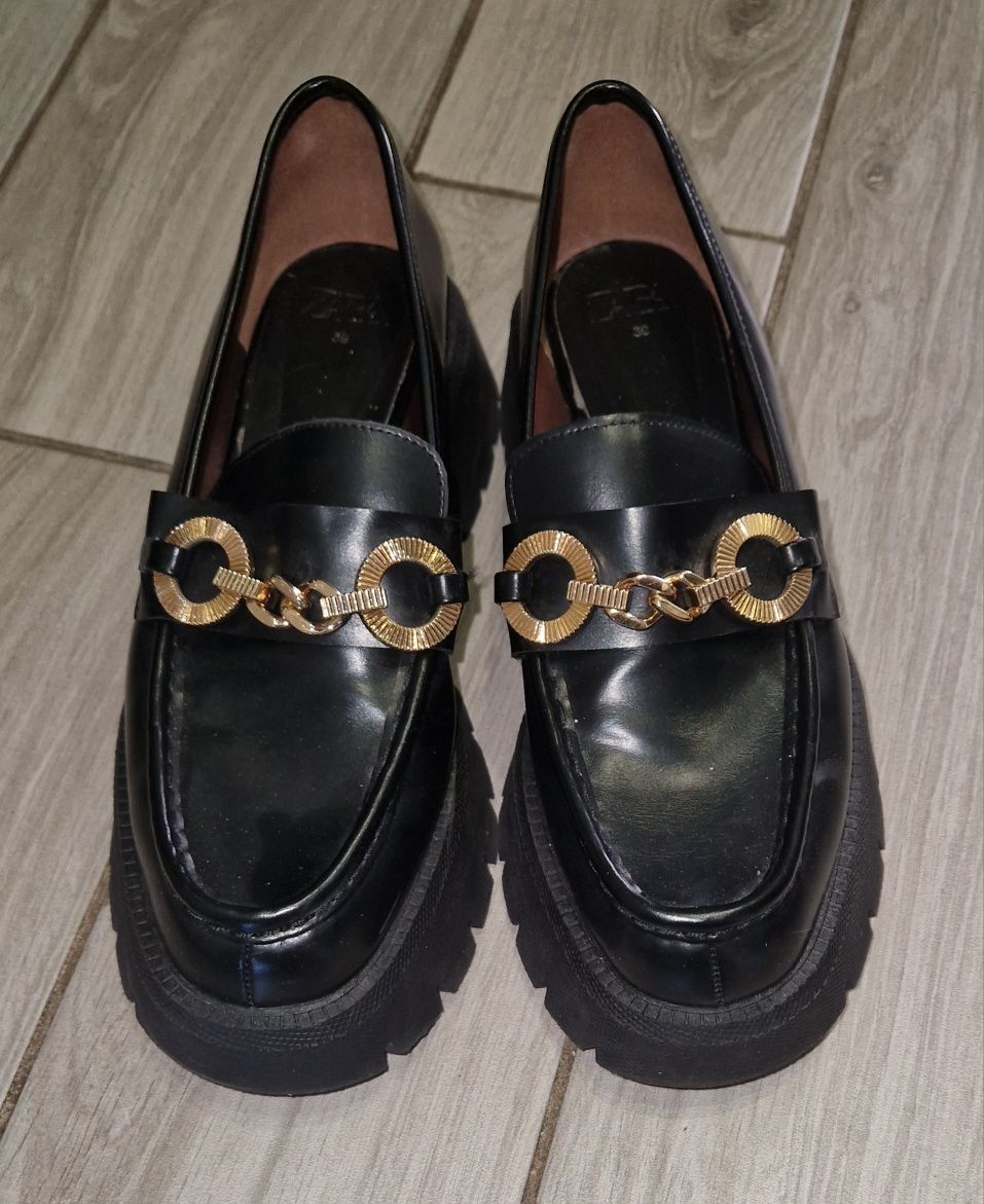 Mokasyny czarne  Zara