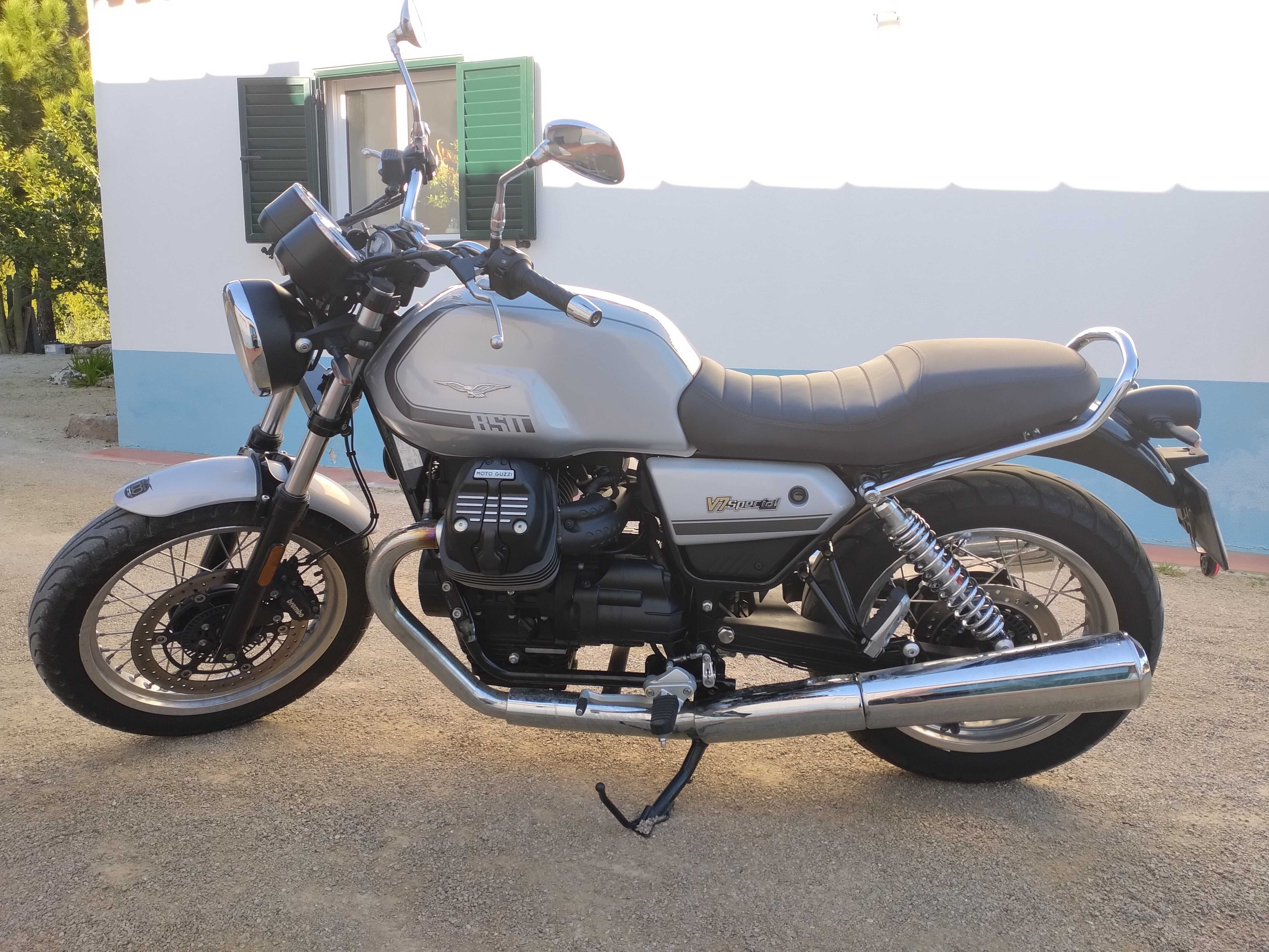 Moto Guzzi V7 SPECIAL 850