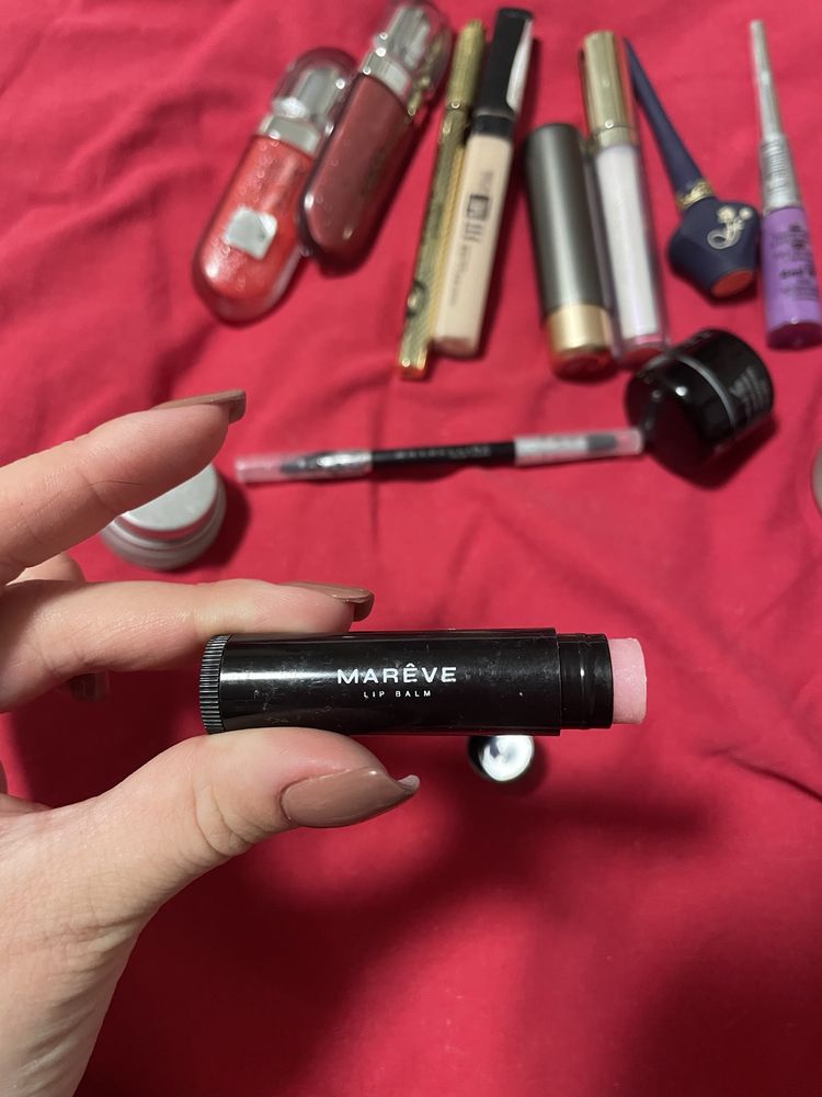 Набір косметики kiko maybelline підводка тіні помада консилер