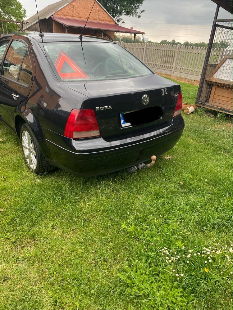 Uszkodzony samochód Volkswagen Bora 2002 1.9 TDI