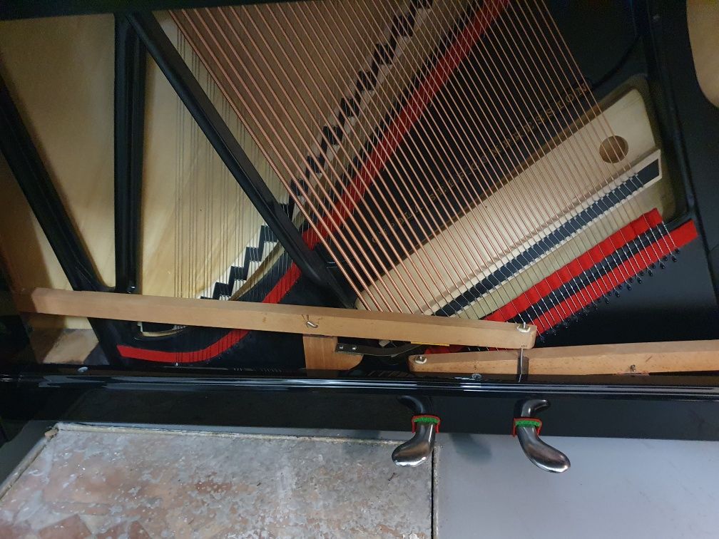 Pianino Steinway & Sons, najwyższa półka. Obniżka ceny o 13 tys..