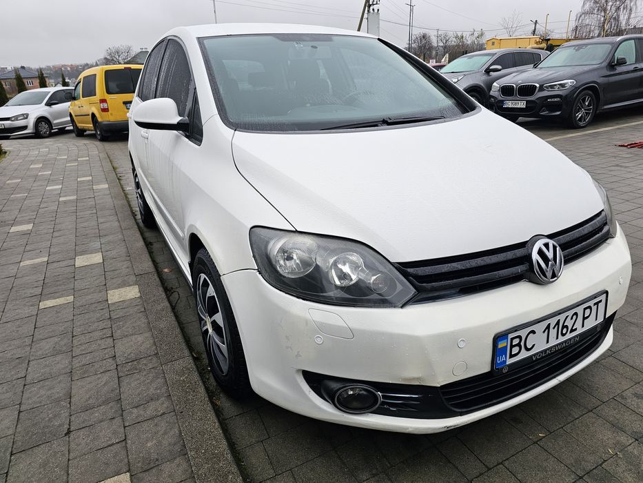 Volkswagen Golf Plus 2011 сімейний автомобіль на автоматичніц короб