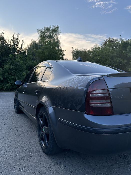 Skoda Superb 2004 р. 2,5 tdi
