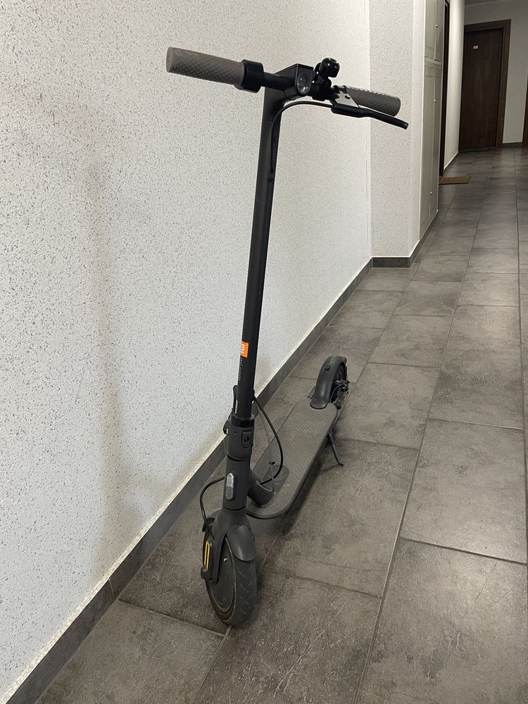 Hulajnoga elektryczna Xiaomi Mi Scooter 1S, używana