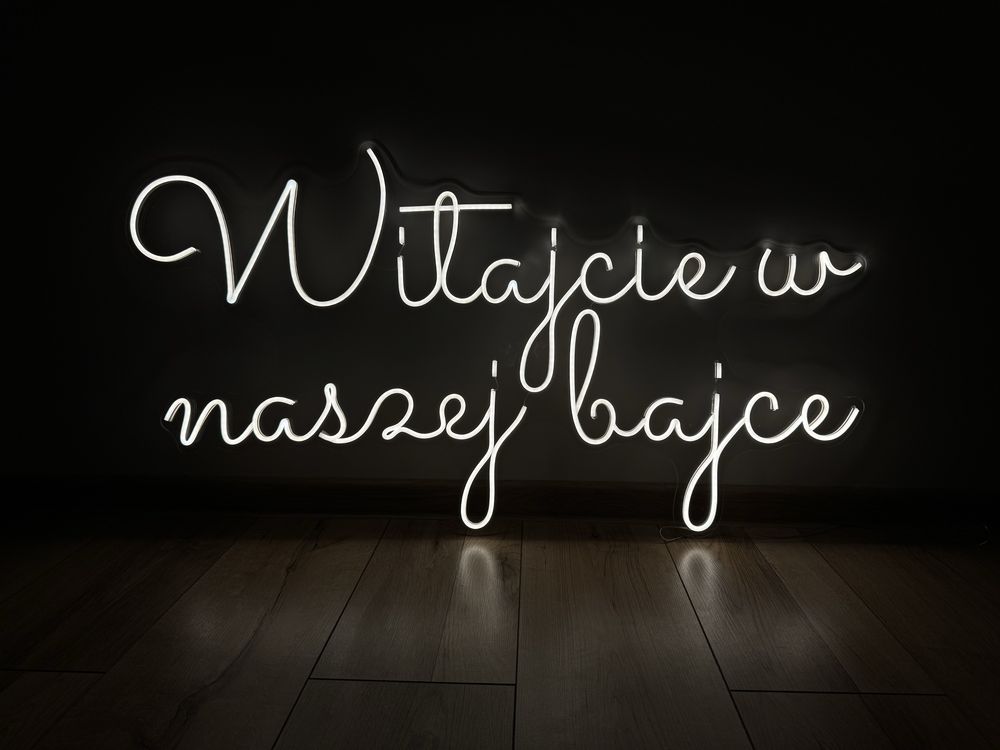 Ledon Witajcie w naszej bajce wynajem dekoracje ślubne neon led napis