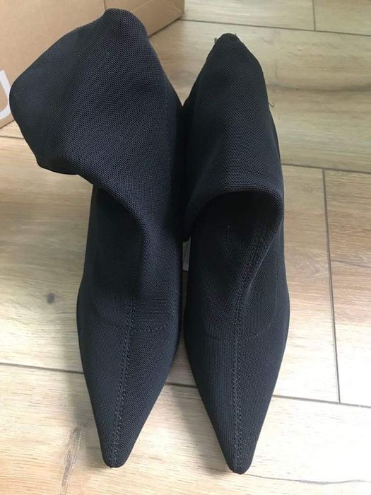 Botki czarne Bershka 37