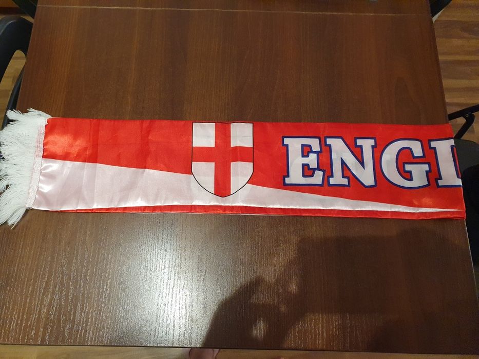 Szalik England biało-czerwony