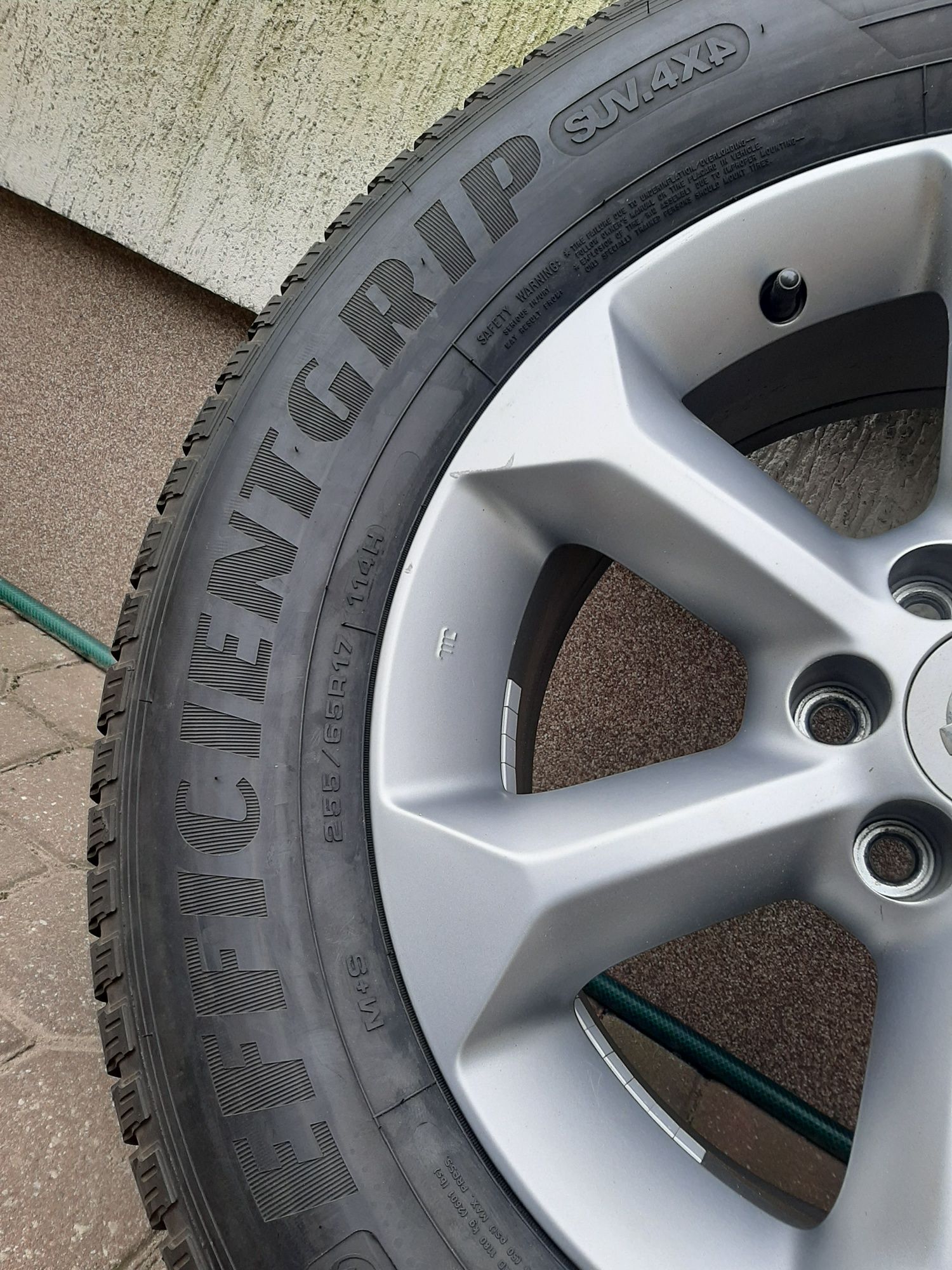 2x Opony letnie 255/65R17 GoodYear EfficientGrip Suv 4x4 / 2018r / 8mm