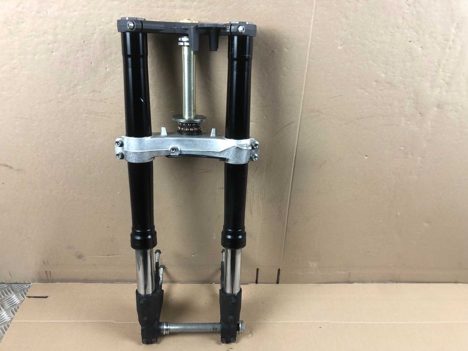 Suzuki GSX-R 750 600 Lagi Laga Zawieszenie Przód Półka Dolna L1 - L6