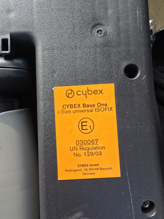 Cybex atom b2 z bazą