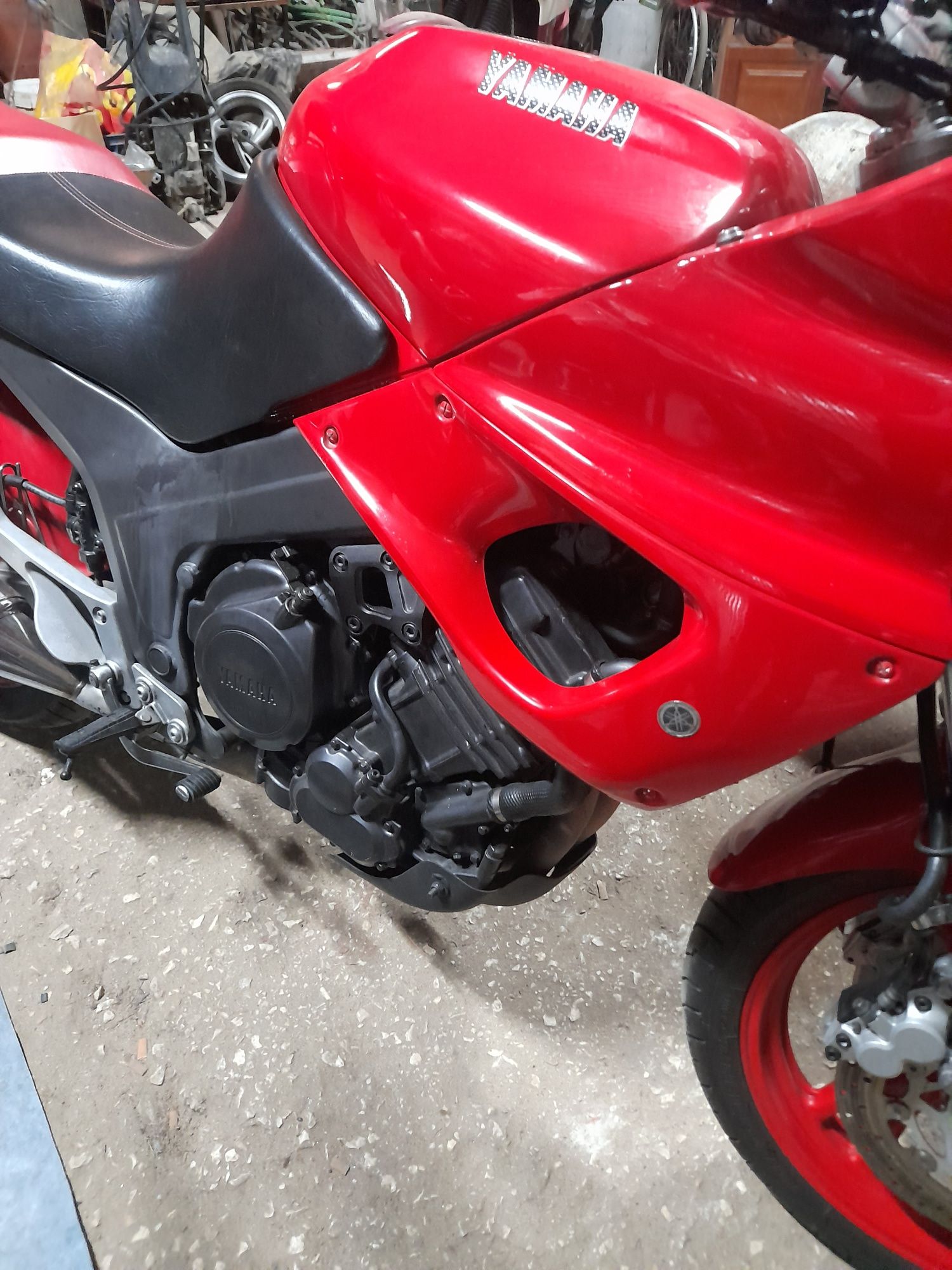 Yamaha TDM 850 3vd Isenta selo