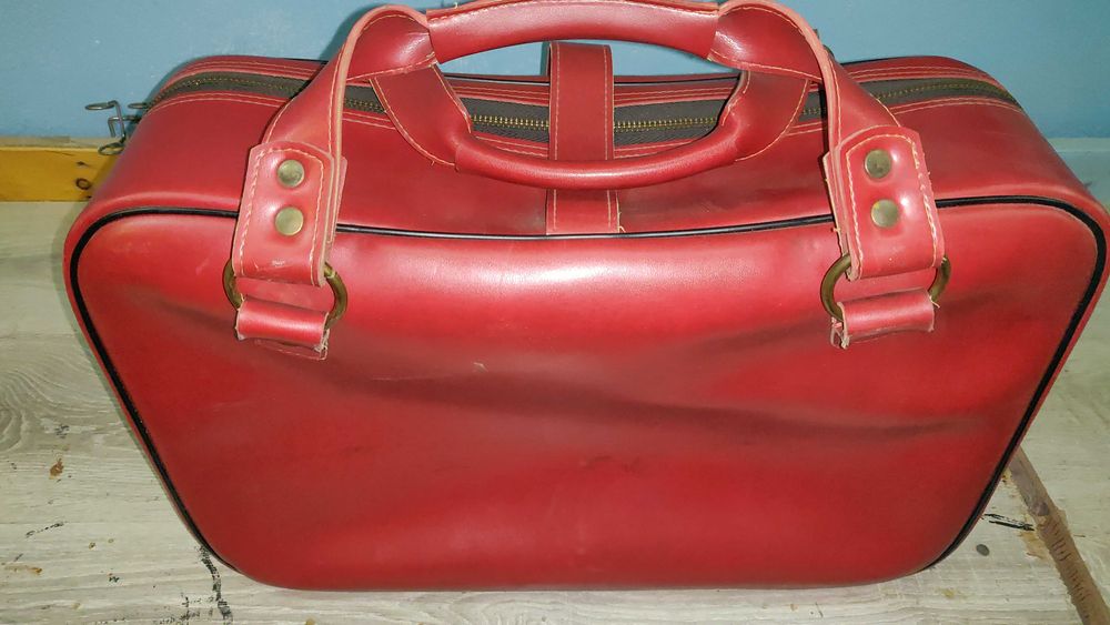 Torba podróżna skórzana czerwona XX w. stan b.dobry