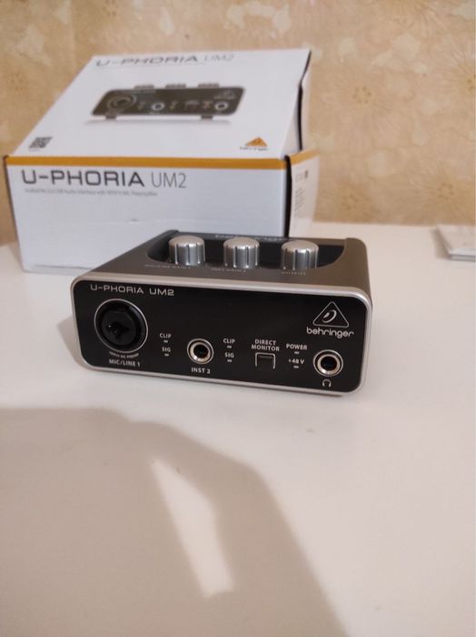 Звукова карта behringer uphoria um 2