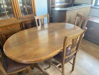 Mesa madeira com 4 cadeiras