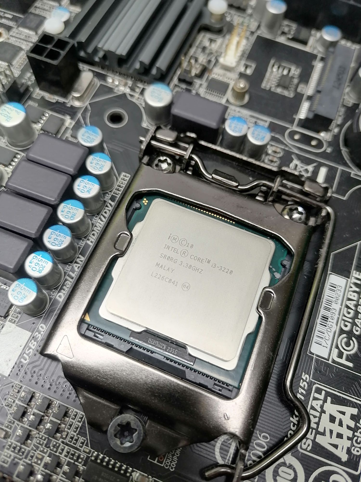 Płyta główna Gigabyte GA-B75N, Karta graficzna Asus GT640,Pam. RAM 4GB