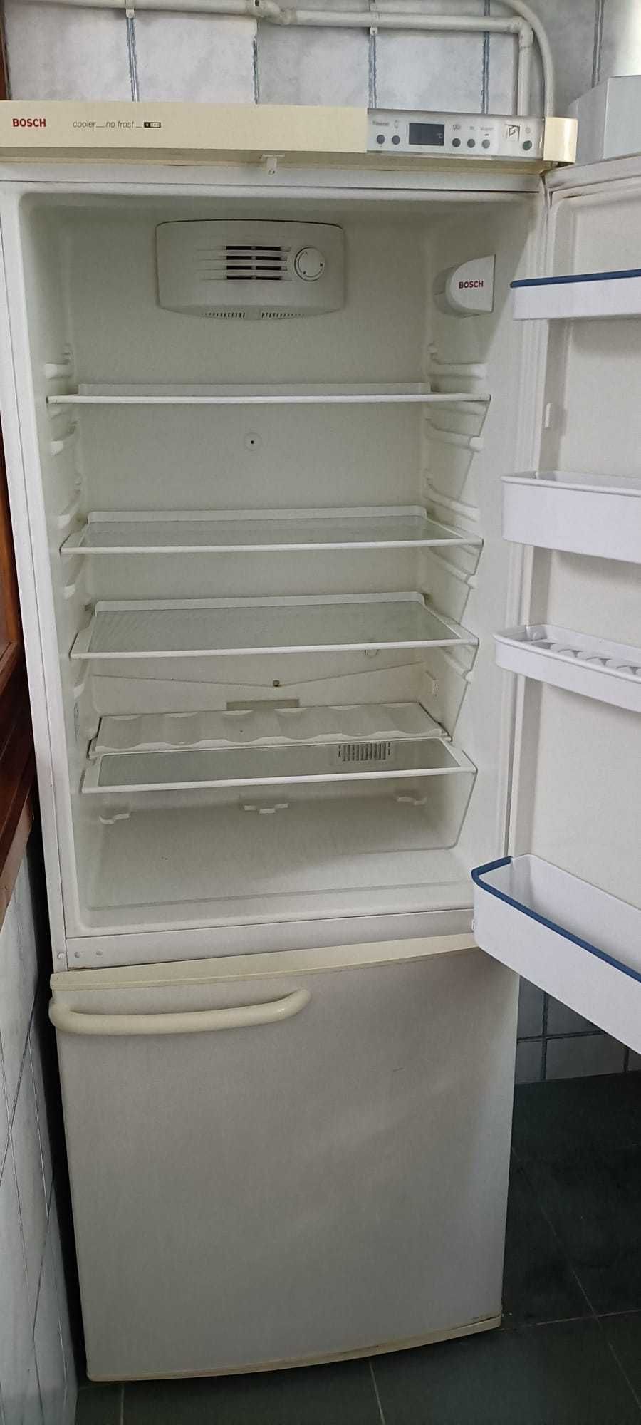 Vendo Frigorífico combinado Bosch no Frost