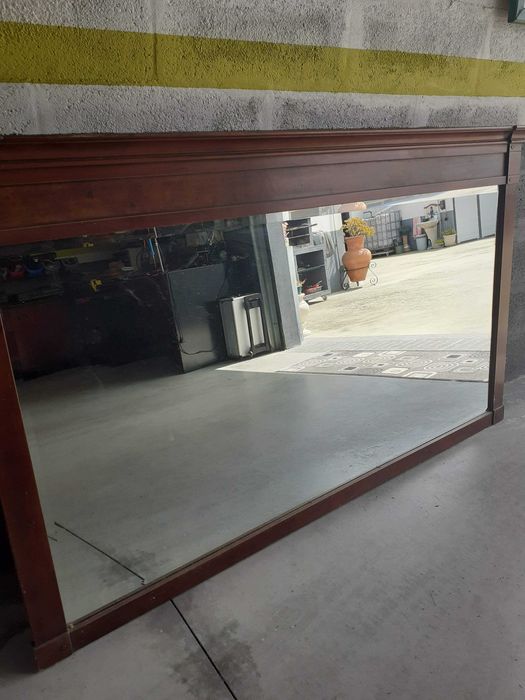 Espelho Grande em bom estado