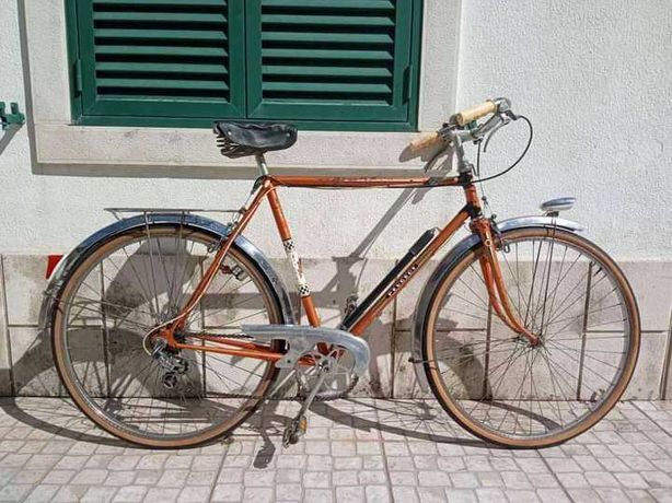 Bicicleta Peugeot homem classic vintage r650b laranja metálico
Tam56