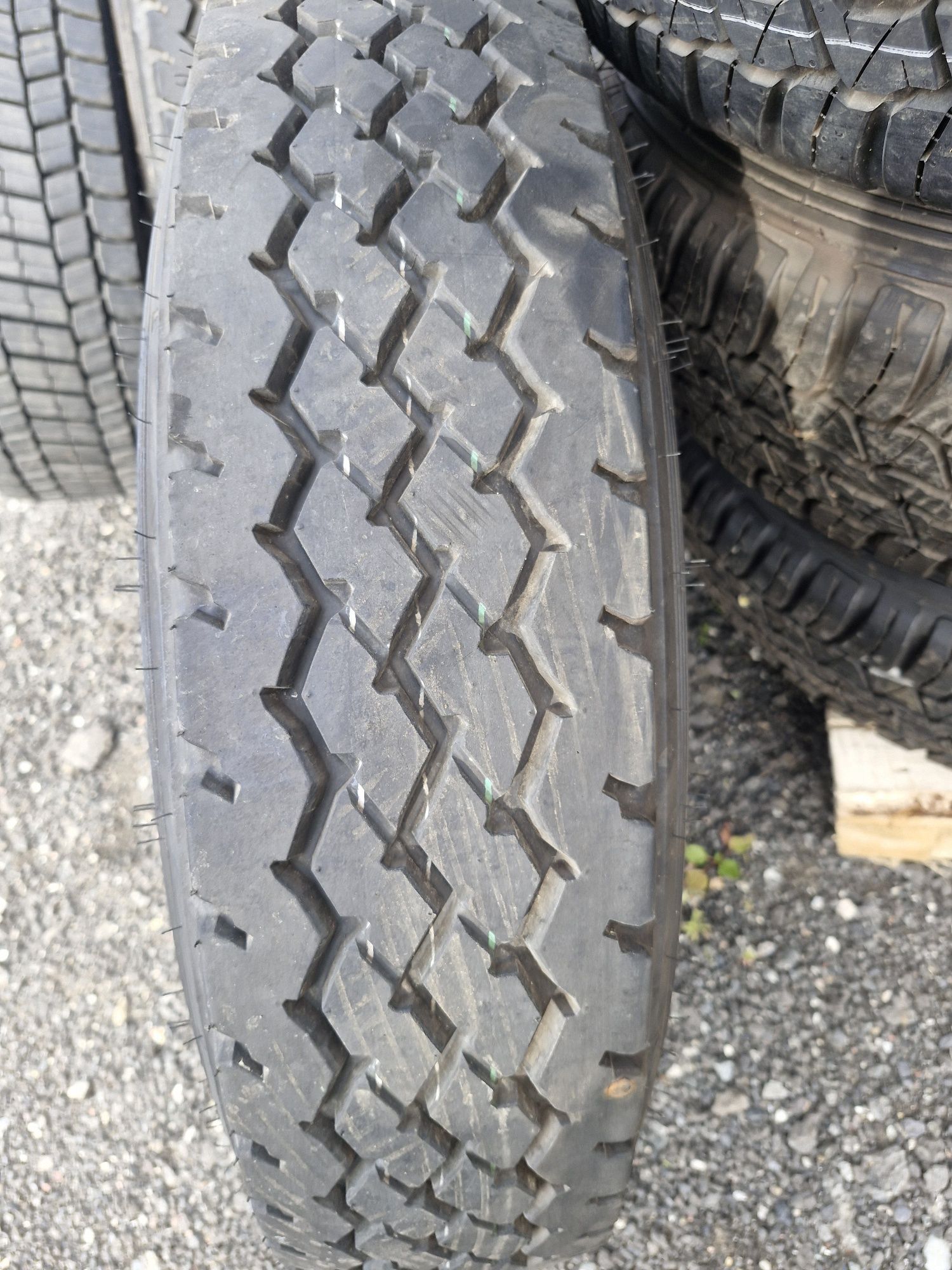 Koła kompletne opony 225/95r16c 7.50r16  uaz gaz buhanka land cruiser