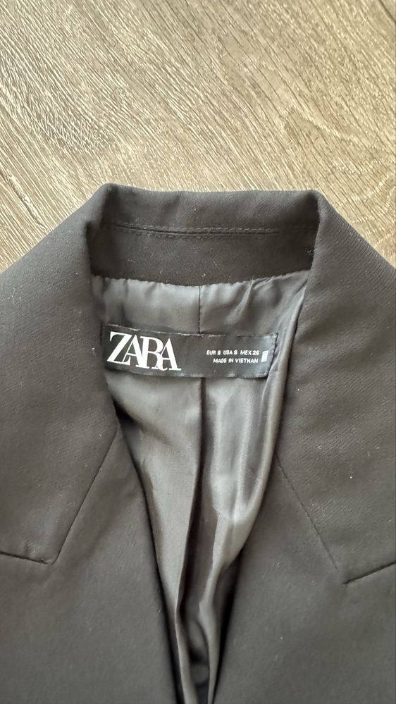 Піджак zara в хорошому стані