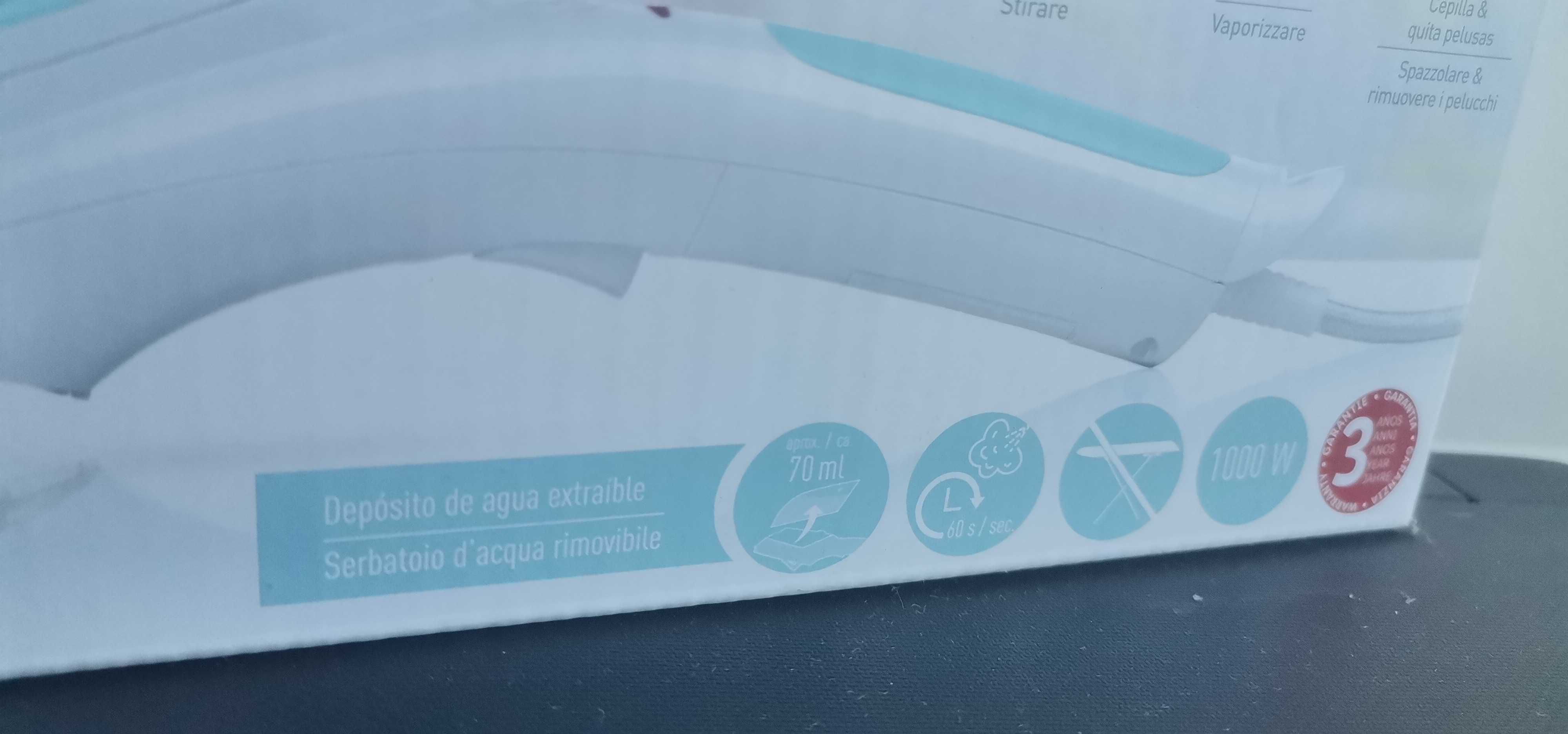 Ferro de engomar em pé