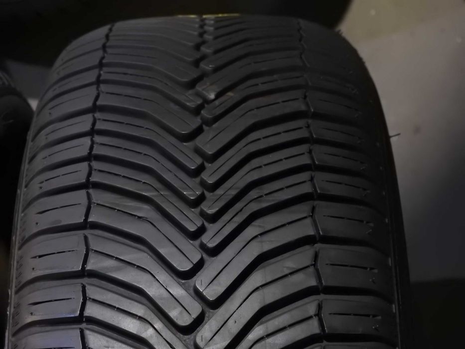 2x Michelin Cross Climate 215/60r17 100V XL  19/18rok  6,5mm