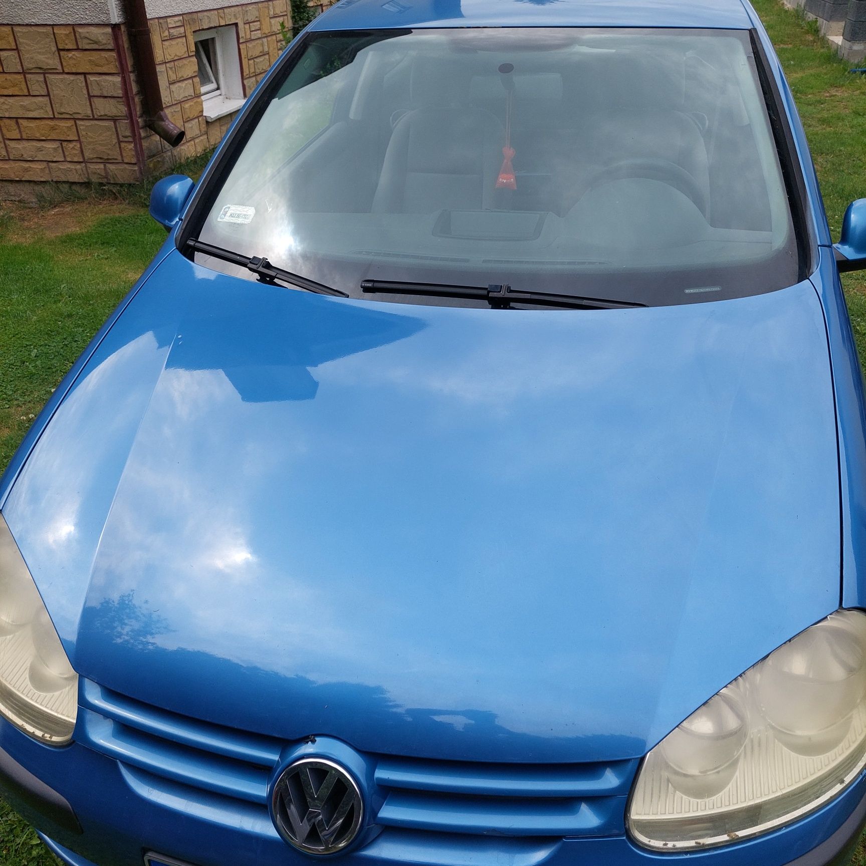 Maska przód golf V 5 jetta kolor LC5G