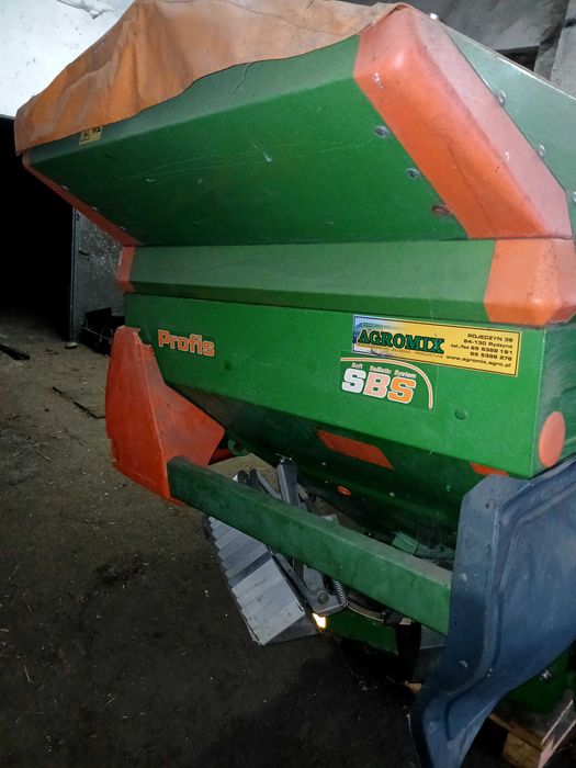 Rozsiewacz Amazone ZAM Profis