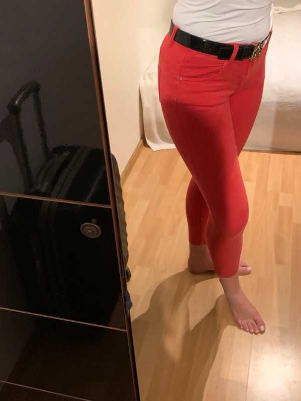 Czerwone obcisłe spodnie rozmiar 38