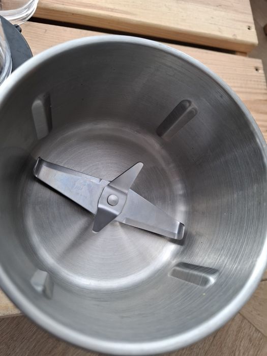 Blender kielichowy Yoer Titano JB03S