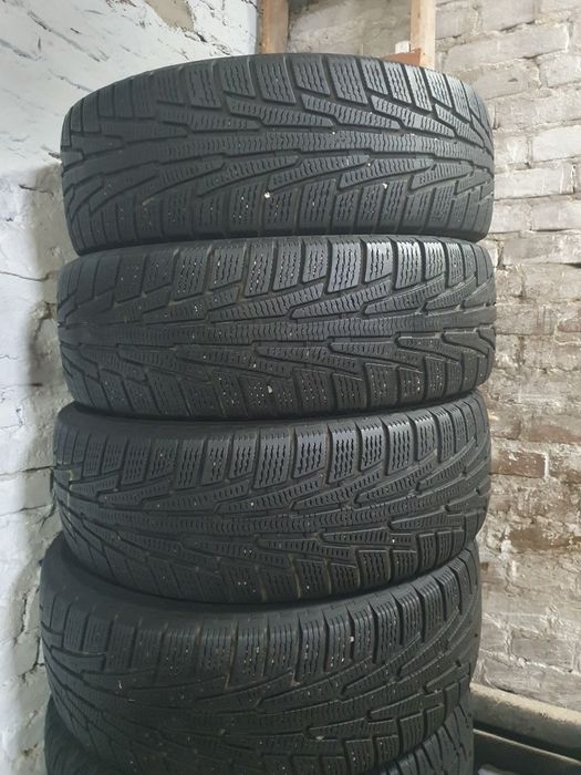 Зимова резина Nokian Nordman RS2 SUV 235/65 r17 шини