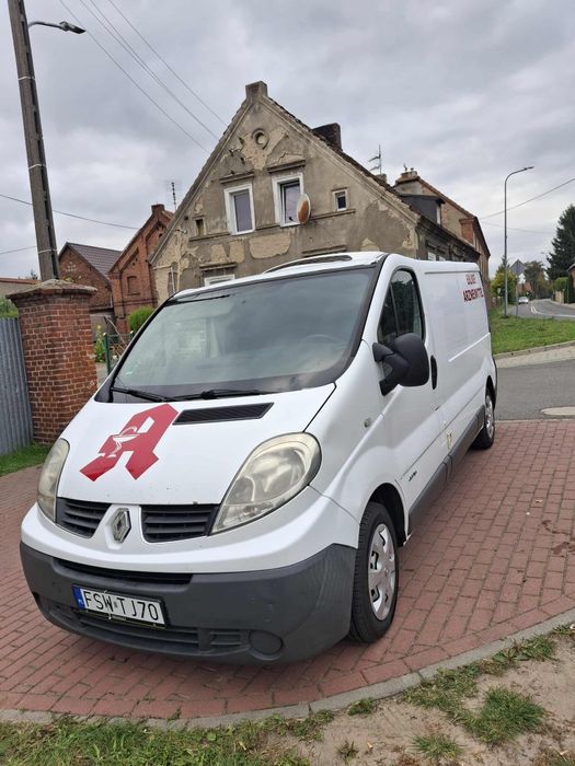 Renault Trafic II samochód gotowy do jazdy, po dużym serwisie