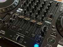 Kontroler DJ Pioneer DDJ-1000 + case + 2 kursy James Hype'a + kable