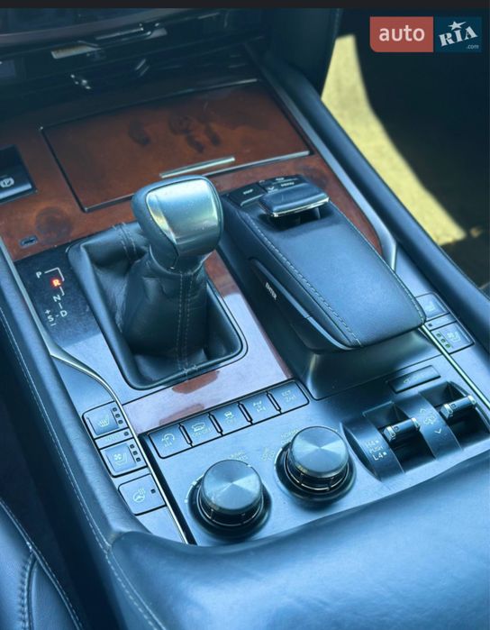 Продам Lexus LX 450d