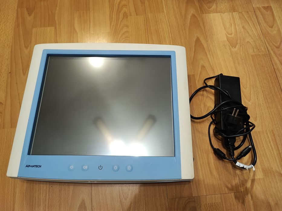 Komputer medyczny Advantech  POC -S176