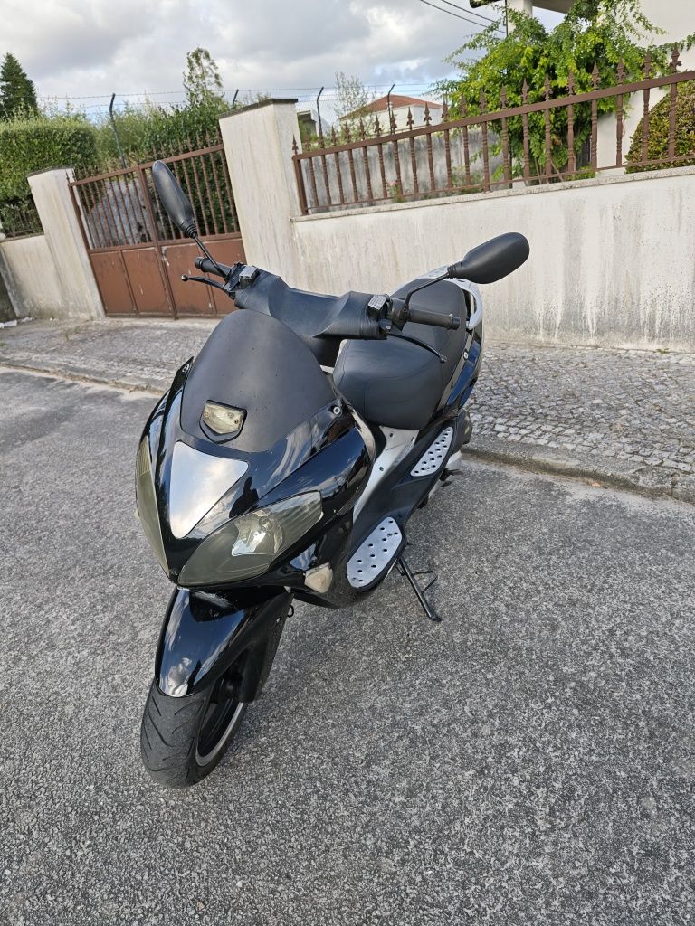 Vendo Moto Pronta a andar