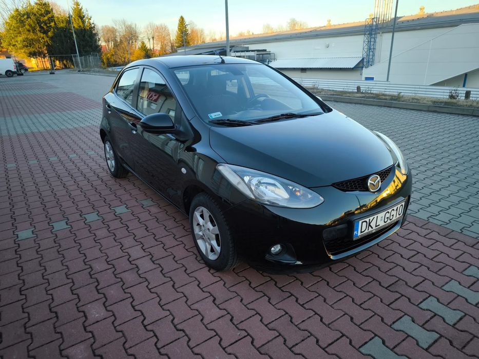 Mazda 2 Auto w bardzo dobrym stanie , oszczędne i zadbane