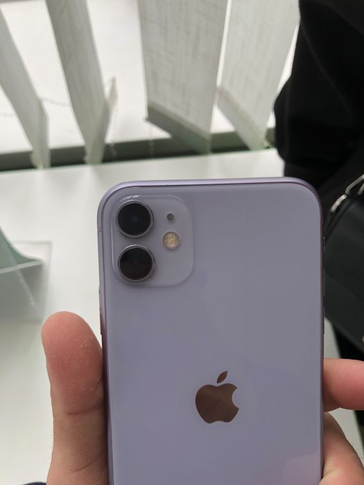 Продам айфон 11/64 гб