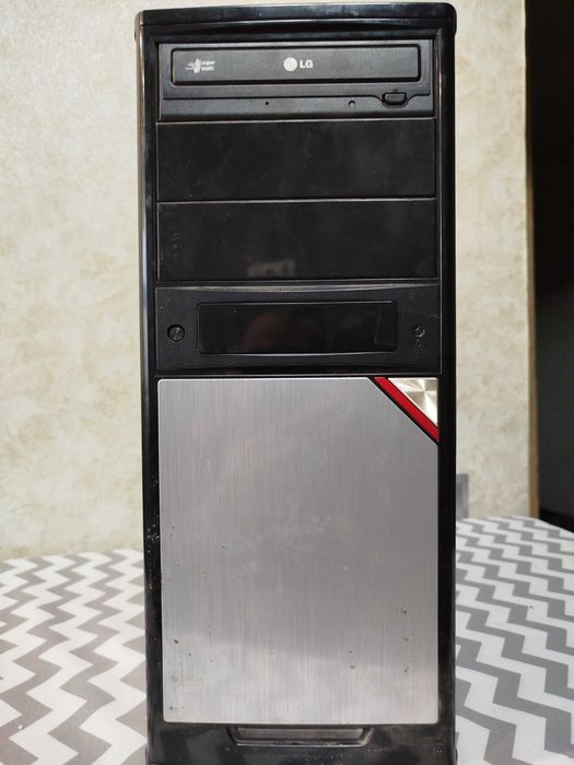 Стационарный компьютер, системный блок. Для учебы, работы.