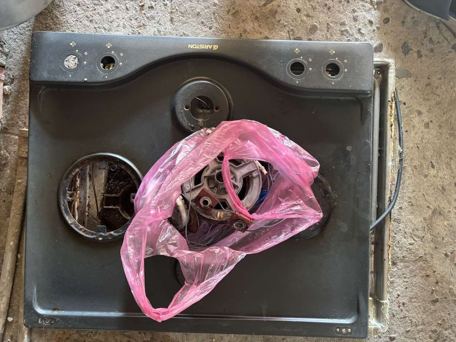 Газова поверхня Ariston