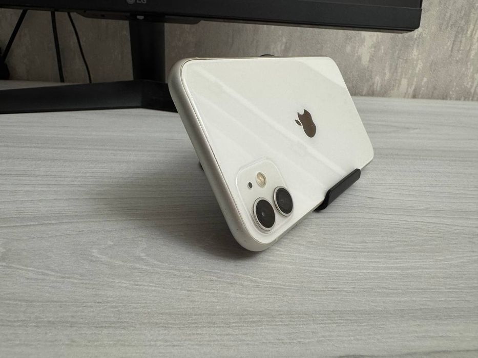 Продам iPhone 11 128GB, White