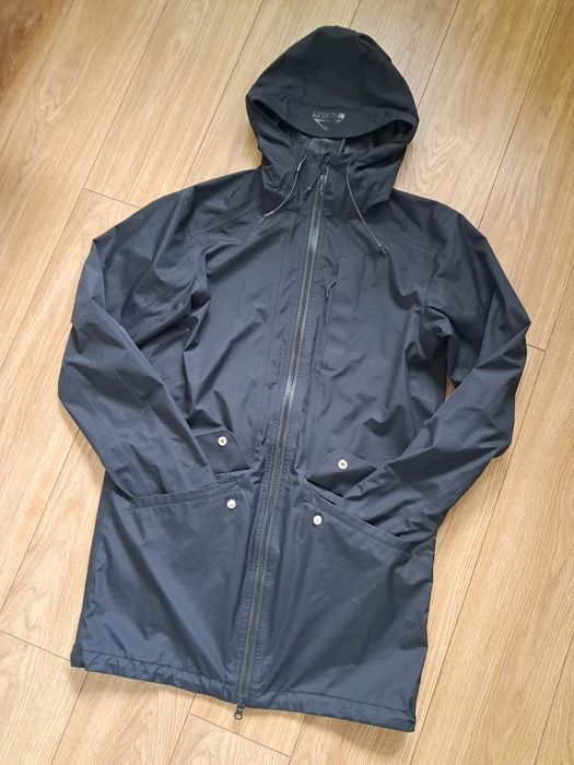 Czarny płaszcz przeciwdeszczowy McKinley outdoor