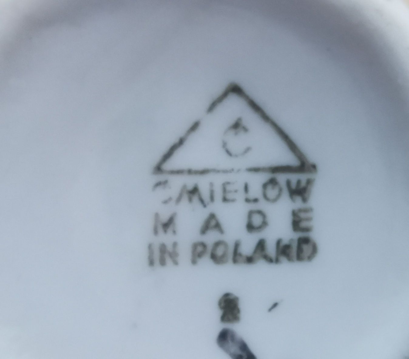 Polska porcelana Ćmielów 2 sztuki 
Filiżanka i spodek PRL