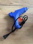 Pistolet do kleju na gorąco