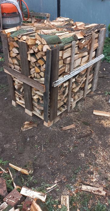 Продам дрова твердої породи. Вакація Ясин .