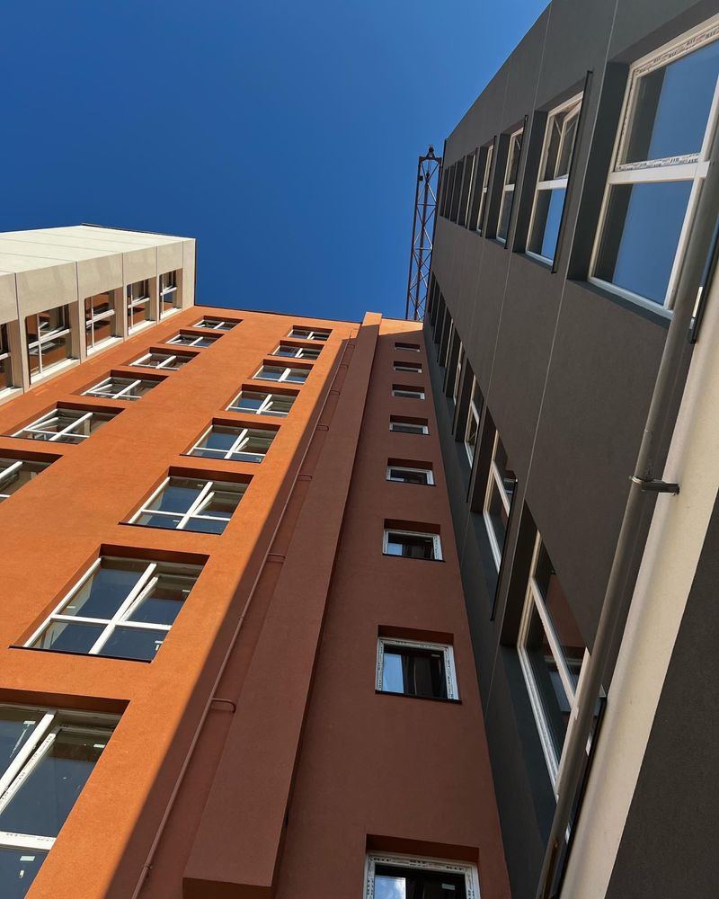ПРОДАМ 2 кімнатну квартиру. Зданий будинок.Наповнення. Парк 300м