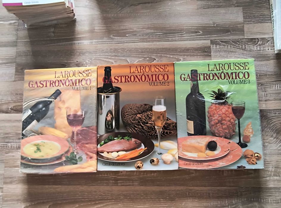 Livros - Coleção Larousse Gastronómico (SELADOS)